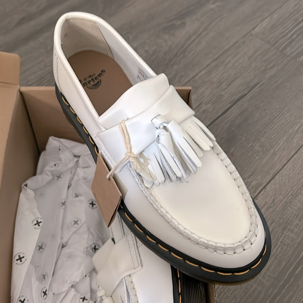 Dr. Martens Adrian Women's Leather Loafers size 9